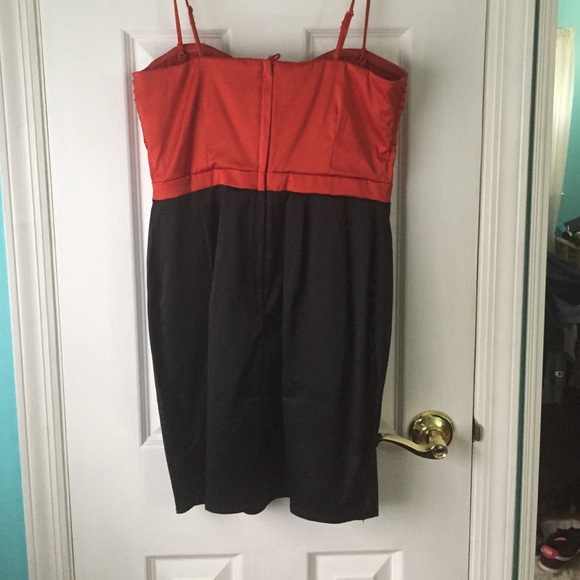 H&M mini color block dress with optional straps - Picture 2 of 2