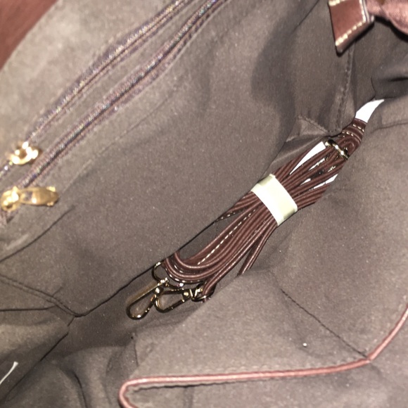 Cute simple brown purse - Picture 1 of 2