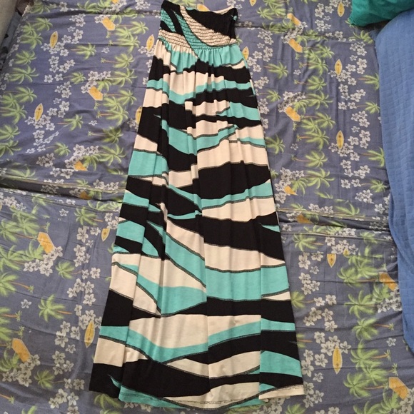 Super cute maxi dress!