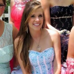 Meet your Posher, Alyssa