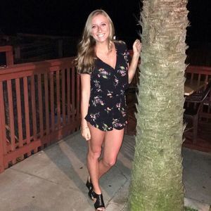 Meet your Posher, Caroline