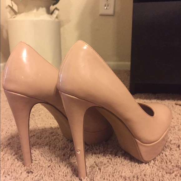 Size 8 xhilaration nude heels - Picture 4 of 4