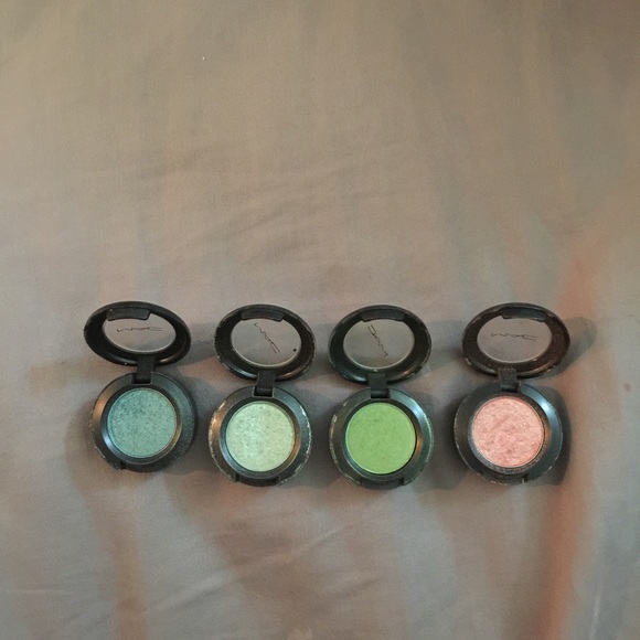 4 Mac eyeshadows