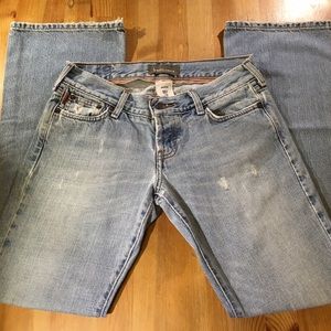 ⚡️LAST CHANCE⚡️Hollister Distressed Bootcut Jeans