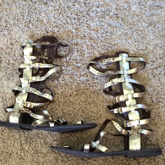 STEVE MADDEN gold gladiator sandals