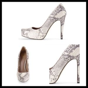 DERIC NATURAL SPARK by Vince Camuto.  Retail $115