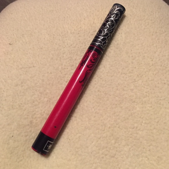 Kat Von D Everlasting Liquid Lipstick in Outlaw