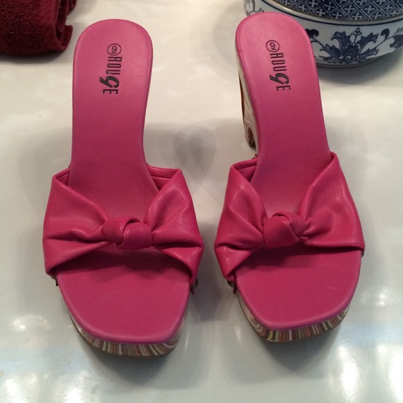 Size 9 Pink Retro Wedge