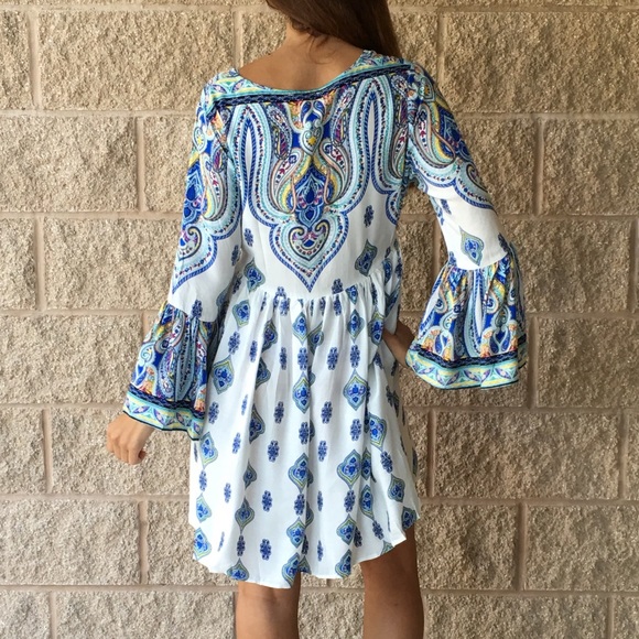 🆕 Stunning White Paisley Shirtdress - Picture 2 of 4