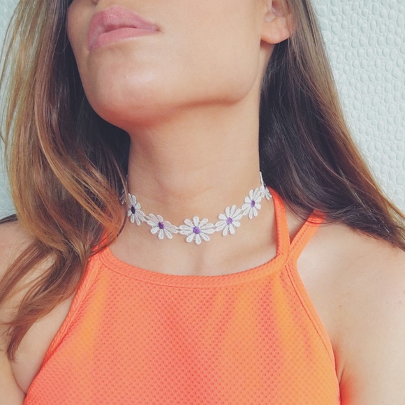 amannequin Jewelry - Noor Lace Daisy Choker