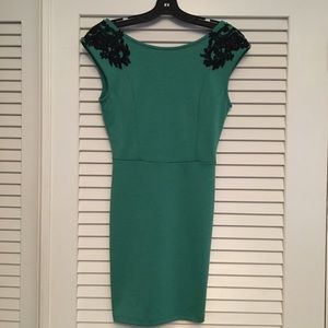 Green bodycon dress