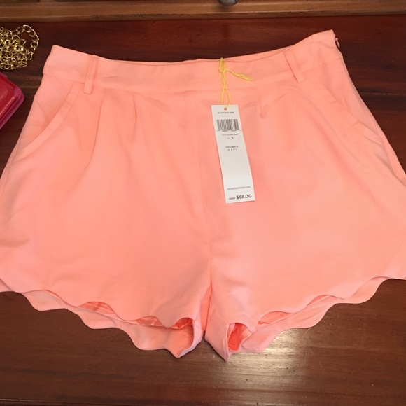 BCBGeneration Pants - NWT BCBGeneration scalloped shorts