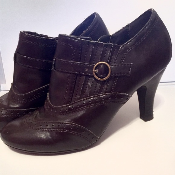 Brown Oxford Heels