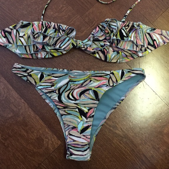 H&M patterned bathing suit - Picture 1 of 3