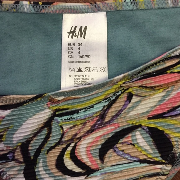 H&M patterned bathing suit - Picture 2 of 3