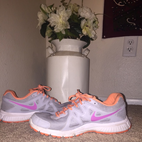 Nike tennis shoes