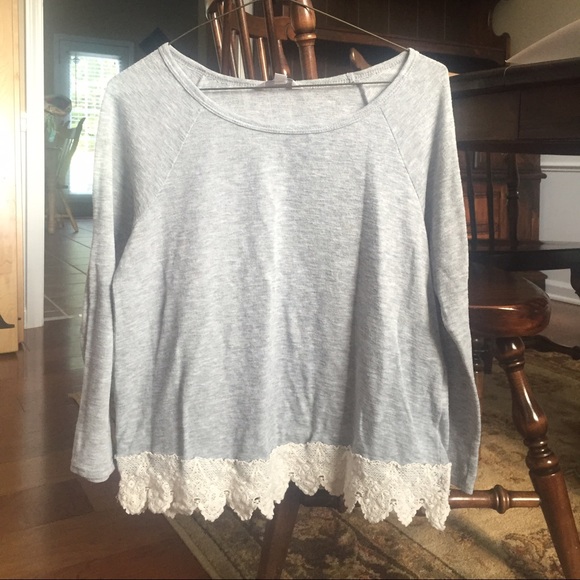gray sweater shirt
