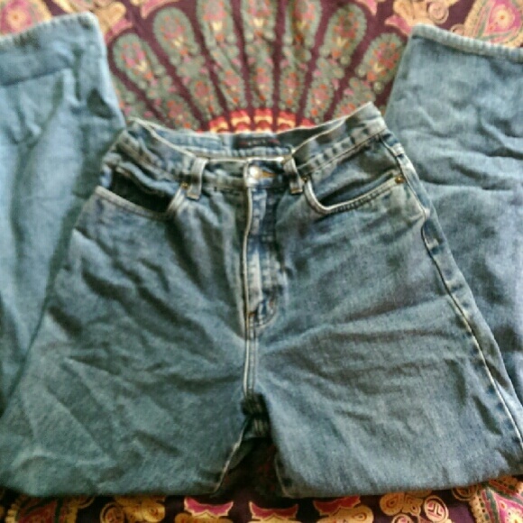 THE mom jeans