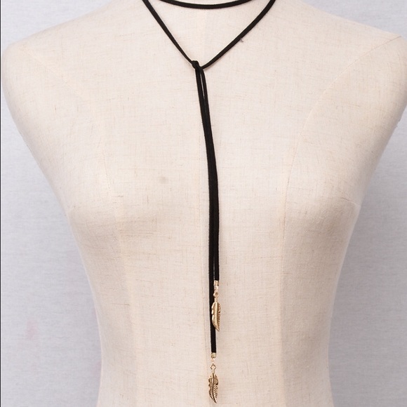 Choker Sale! 10 for $25✨Abigail Leaf Lariat Choker - Picture 4 of 4