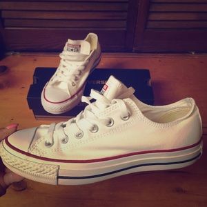 White converse BRAND NEW!