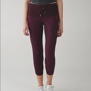 Lululemon Shake It Out Crop