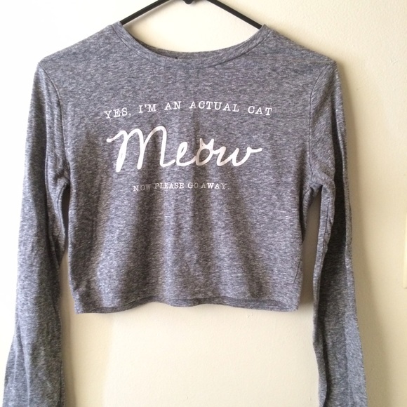 graphic crop top