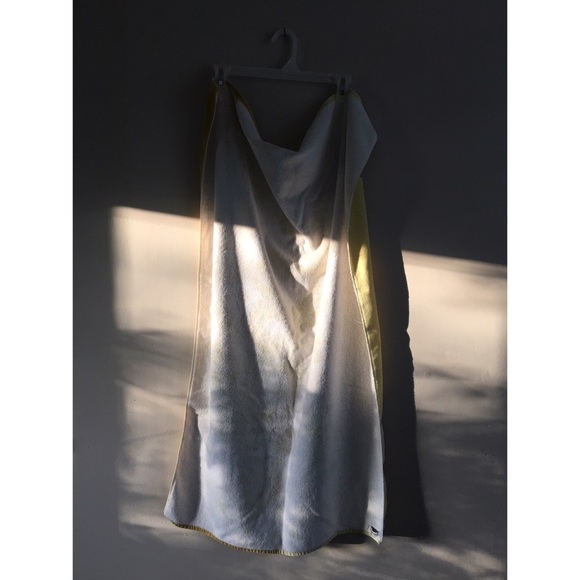 Vtg 1960's fieldcrest yellow flower beach towel - Picture 4 of 4