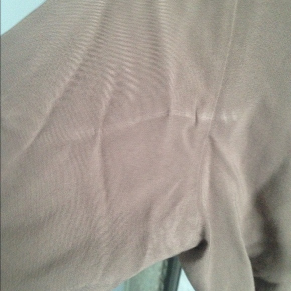 Defects - Picture 2 of 3