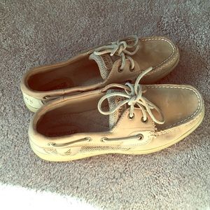 Sperry topsiders
