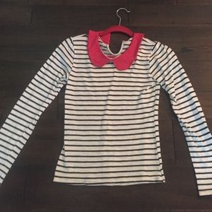 A bundle of two stripped collard long-sleeve shirt