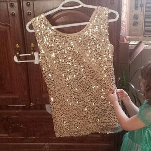 Sz. Medium sequin tank