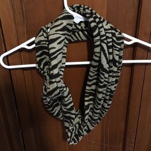 Infinity scarf