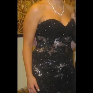 Black fitted mermaid style dress. Size 6