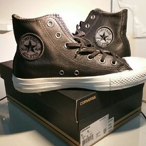 Black leather converse