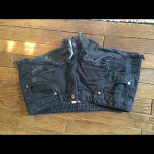 H&M divide black booty shorts