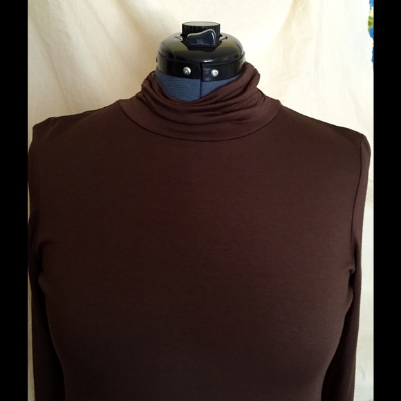 NWT brown turtleneck size M, L - Picture 2 of 4