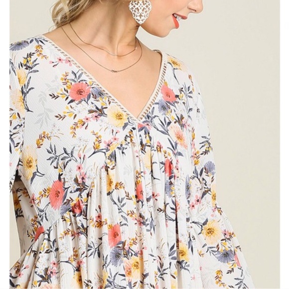 🚨1 HR SALE🚨TAYLOR floral vneck dress - OFF WHITE - Picture 3 of 3