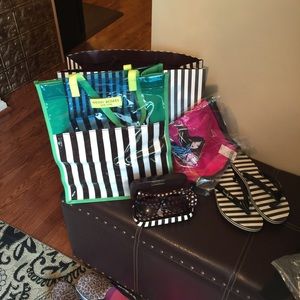 Henri Bendel bundle nwt