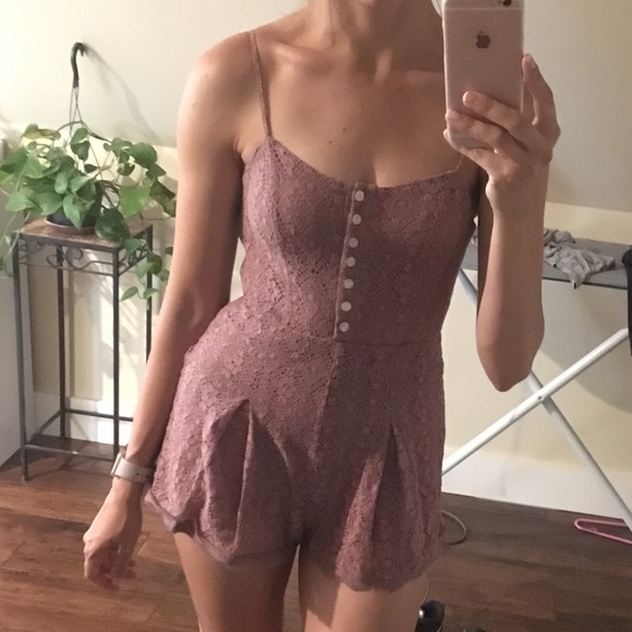 Urban outfitters romper - Picture 2 of 3