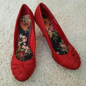 Rocket Red Pumps