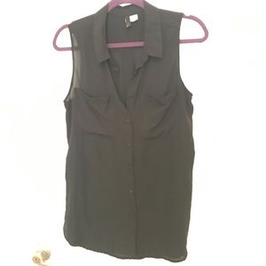 Black button up tank