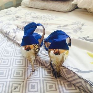 High heels Zara sandals .