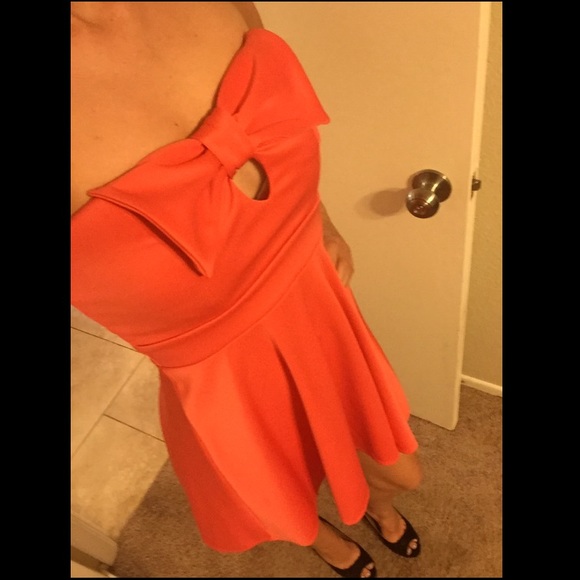 Dress - Picture 2 of 2