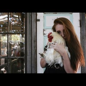 Meet your Posher, Lauren