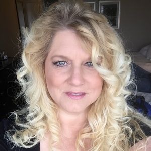 Meet your Posher, Jen