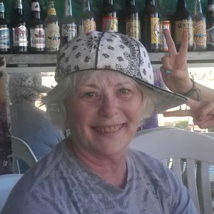 Meet your Posher, Sandi