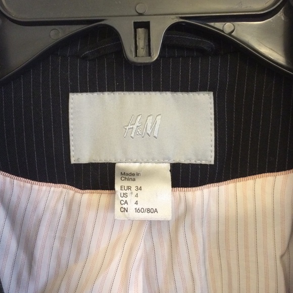 Black pinstripe blazer - Picture 2 of 3