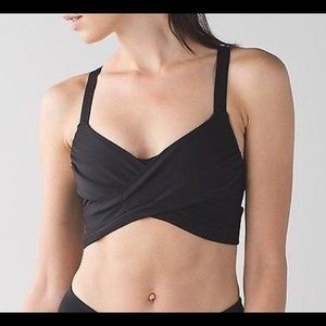LULULEMON Wrap It Up sports bra (size 4)