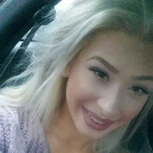 Meet your Posher, Avery