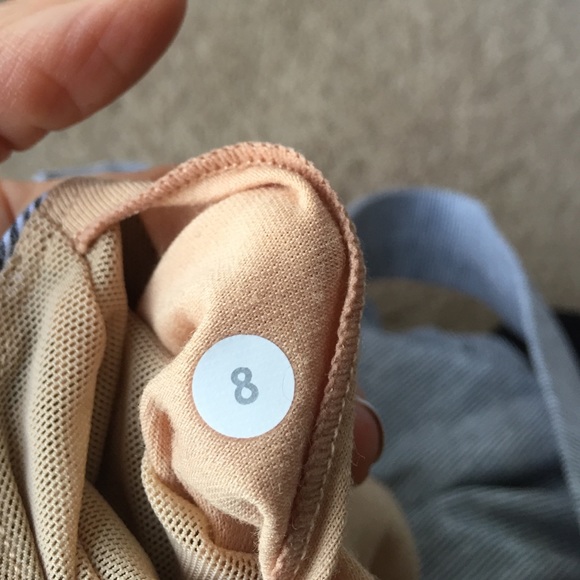 🍋🍋Lululemon tank wide straps🍋🍋 - Picture 4 of 4